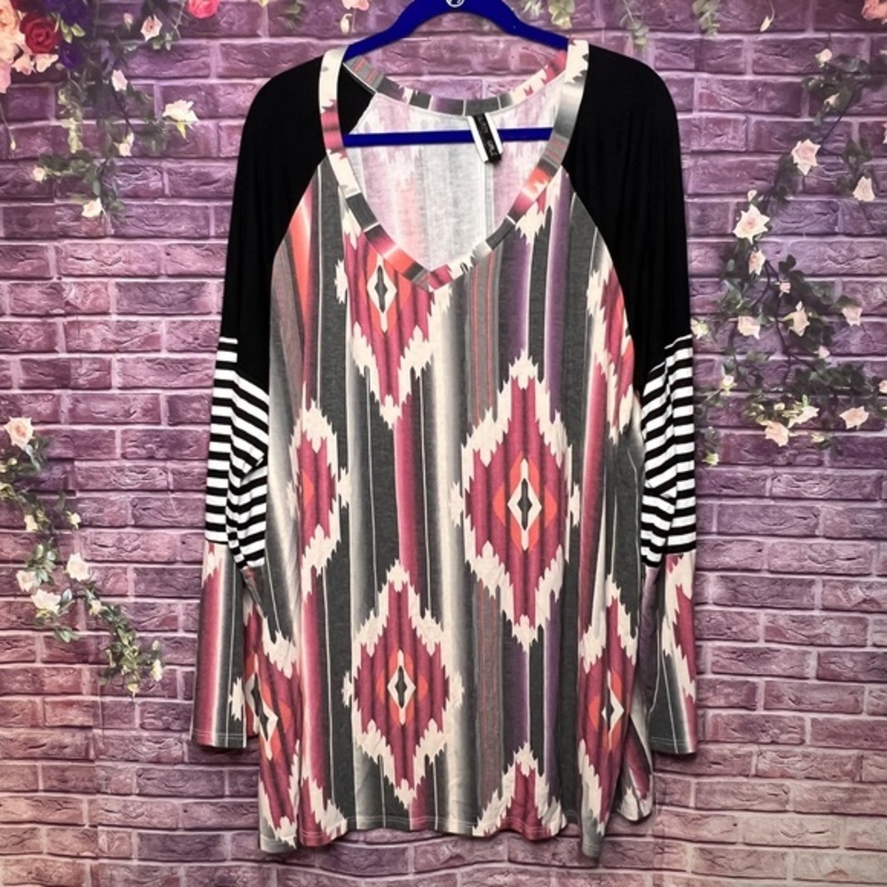 Glizty Girl Black/White stripped Aztec Top